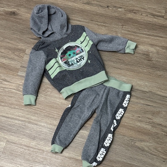 Star Wars 3D Kids Gray and Green Jogger Set - Picture 1 of 6